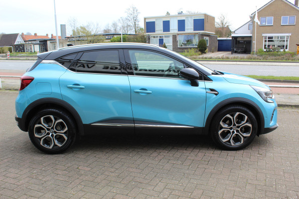 Renault Captur 1.3 TCe 140 Initiale Paris , 1500kg Trekgewicht Climate control , Bluetooth , Navigtie , Camera Cruise control , Parkeersensoren