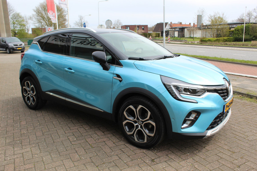 Renault Captur 1.3 TCe 140 Initiale Paris , 1500kg Trekgewicht Climate control , Bluetooth , Navigtie , Camera Cruise control , Parkeersensoren