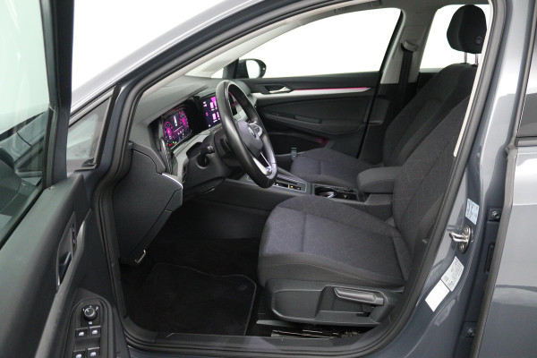 Volkswagen Golf Variant 1.0 eTSI Sport (AUTOMAAT, NAVIGATIE, PARKEERSENSOREN, GOED ONDERHOUDEN)