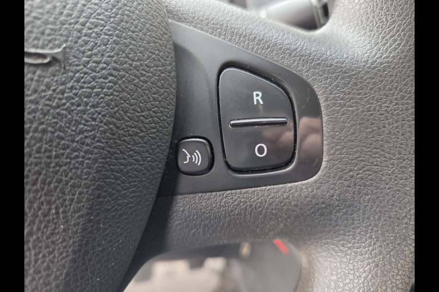 Renault Trafic 2.0 dCi L2 Facefilt Airco Cruisecontrol 120 Pk Trekhaak