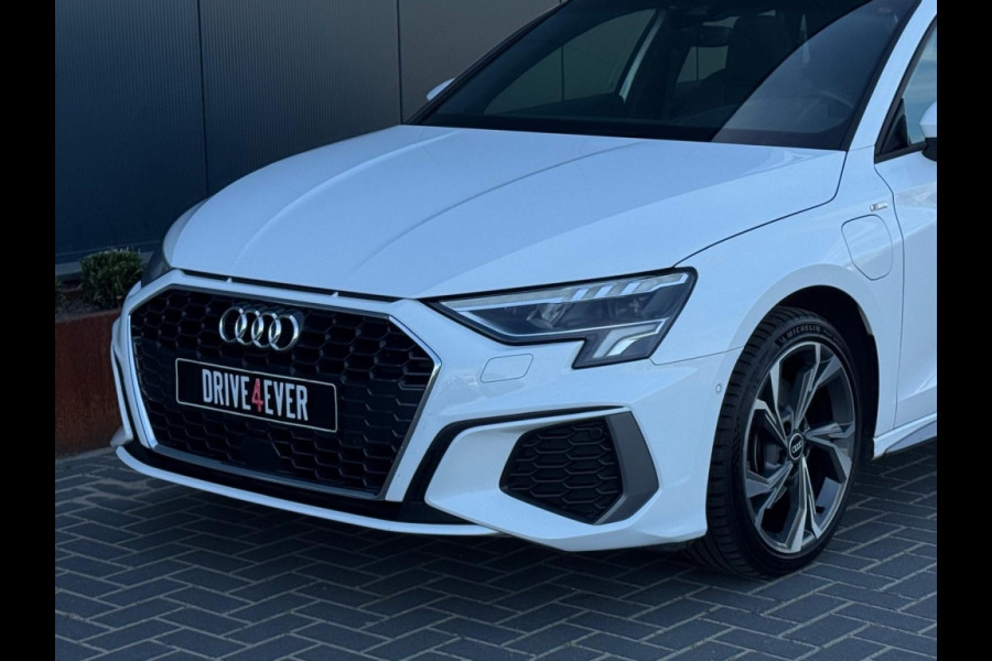 Audi A3 Sportback 40 TFSI e 3x S Line FULL PANO NAVI CAMERA LEDER LED SPORTVELGEN