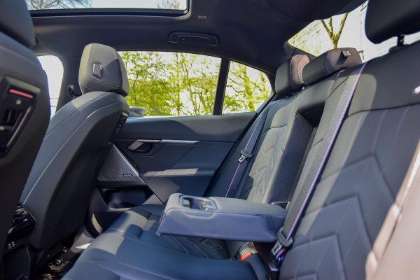 BMW 5 Serie 530e M Sport Edition | Panorama | H&K | Matrix/Led