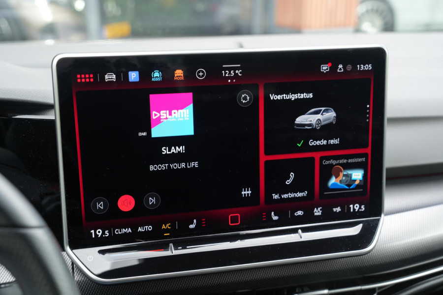 Volkswagen Golf 2.0 TSI GTI Facelift IQ LED Sfeerverlichting Harman/Kardon Carplay Stuurverw. 19"LM