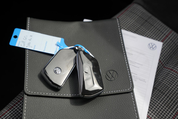 Volkswagen Golf 2.0 TSI GTI Facelift IQ LED Sfeerverlichting Harman/Kardon Carplay Stuurverw. 19"LM