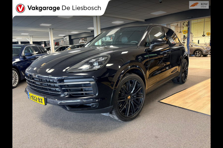 Porsche Cayenne 2.9 S / 444 pk / Pano / stoelen 14 voudig / Leder / Navigatie / Bose / camera / 22 inch