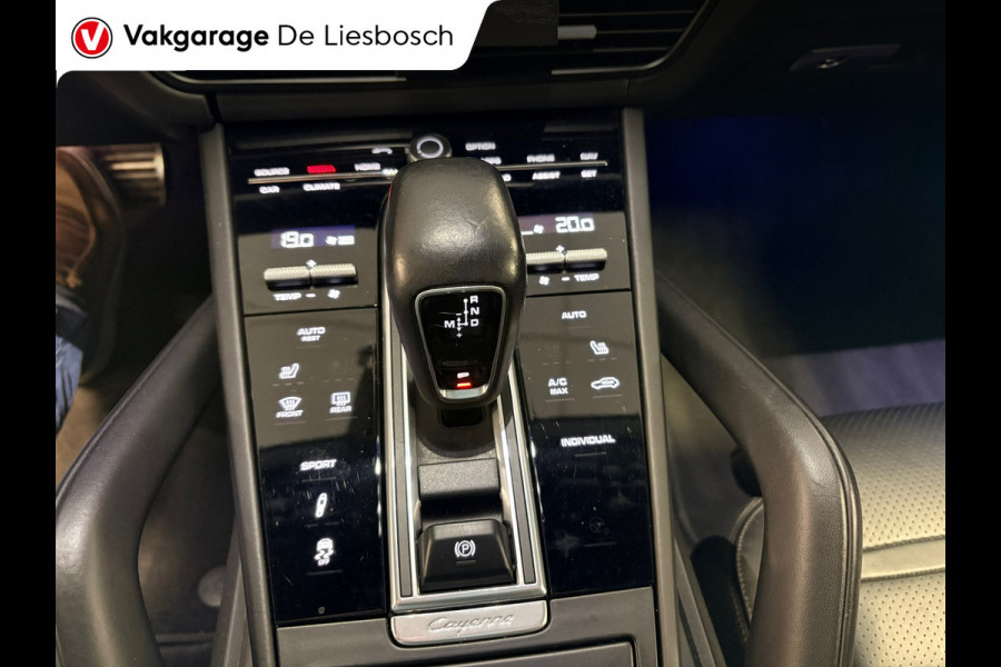 Porsche Cayenne 2.9 S / 444 pk / Pano / stoelen 14 voudig / Leder / Navigatie / Bose / camera / 22 inch