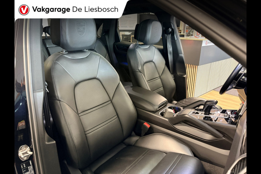 Porsche Cayenne 2.9 S / 444 pk / Pano / stoelen 14 voudig / Leder / Navigatie / Bose / camera / 22 inch