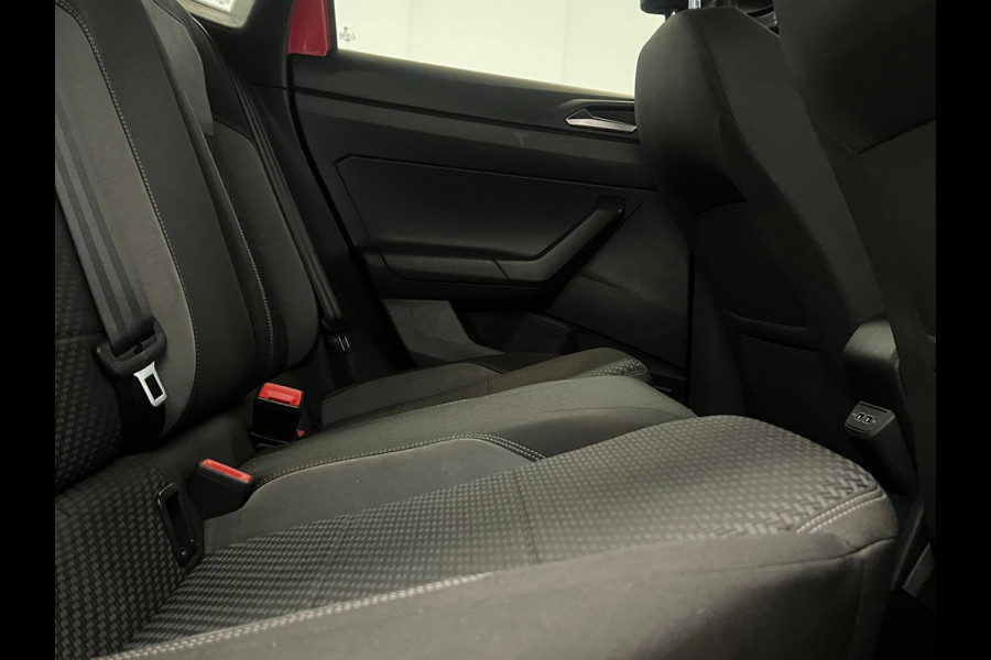 Volkswagen Polo 1.0 TSI Highline / R-Line / Pano / NL-auto / 18" LM