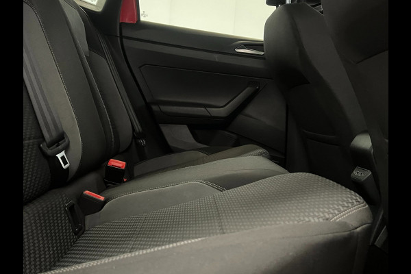 Volkswagen Polo 1.0 TSI Highline / R-Line / Pano / NL-auto / 18" LM