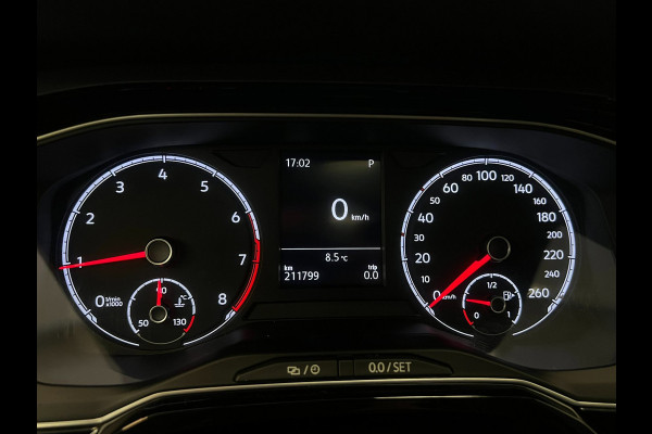 Volkswagen Polo 1.0 TSI Highline / R-Line / Pano / NL-auto / 18" LM