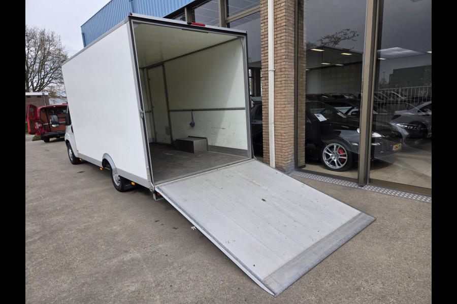 Peugeot Boxer 2.2 BlueHDi 140 PK Lowliner Laadklep / Oprijklep Lage instap Airco Cruisecontrol