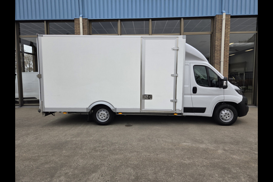 Peugeot Boxer 2.2 BlueHDi 140 PK Lowliner Laadklep / Oprijklep Lage instap Airco Cruisecontrol