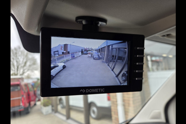 Peugeot Boxer 2.2 BlueHDi 140 PK Lowliner Laadklep / Oprijklep Lage instap Airco Cruisecontrol