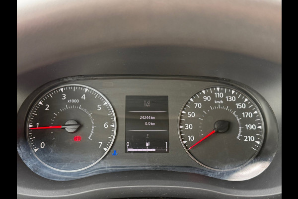 Renault Master T35 2.3 dCi 150PK L2H2 Energy Work Edition / Camera / Trekhaak / 3 zits / Navi met app connect