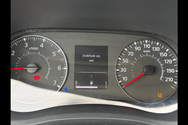 Renault Master T35 2.3 dCi 150PK L2H2 Energy Work Edition / Camera / Trekhaak / 3 zits / Navi met app connect