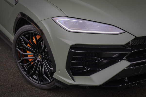 Lamborghini Urus SE 4.0 V8 Hybrid | AKRAPOVIC | BTW-AUTO | FULL PPF + WRAP | B&O 3D ADVANCED | ACC | LAMBORGHINI EYE | HUD | 4-WIELSTURING