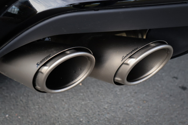 Lamborghini Urus SE 4.0 V8 Hybrid | AKRAPOVIC | BTW-AUTO | FULL PPF + WRAP | B&O 3D ADVANCED | ACC | LAMBORGHINI EYE | HUD | 4-WIELSTURING