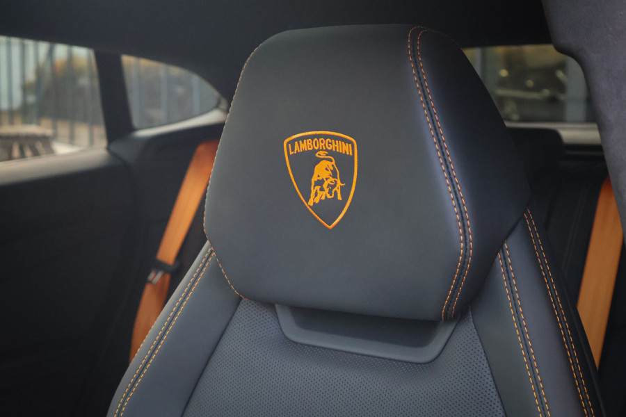 Lamborghini Urus SE 4.0 V8 Hybrid | AKRAPOVIC | BTW-AUTO | FULL PPF + WRAP | B&O 3D ADVANCED | ACC | LAMBORGHINI EYE | HUD | 4-WIELSTURING