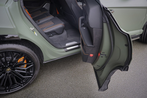 Lamborghini Urus SE 4.0 V8 Hybrid | AKRAPOVIC | BTW-AUTO | FULL PPF + WRAP | B&O 3D ADVANCED | ACC | LAMBORGHINI EYE | HUD | 4-WIELSTURING