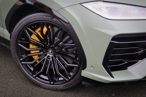 Lamborghini Urus SE 4.0 V8 Hybrid | AKRAPOVIC | BTW-AUTO | FULL PPF + WRAP | B&O 3D ADVANCED | ACC | LAMBORGHINI EYE | HUD | 4-WIELSTURING