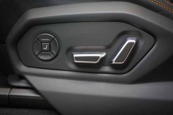 Lamborghini Urus SE 4.0 V8 Hybrid | AKRAPOVIC | BTW-AUTO | B&O 3D ADVANCED | ACC | LAMBORGHINI EYE | HUD | 4-WIELSTURING