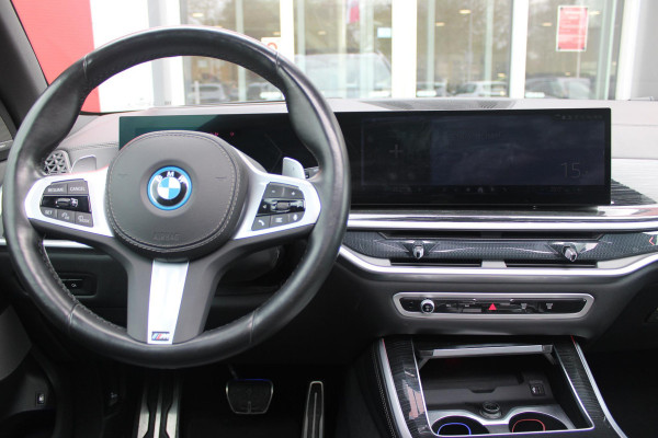 BMW X5 xDrive50e 490PK M-SPORT LAUNCH EDITION | PANORAMA SCHUIF/KANTEL DAK "SKY LOUNGE" | COMFORT STOELEN ELEKTRISCH VERSTELBAAR MET GEHEUGENFUNCTIE EN VERWARMBAAR VOOR EN ACHTER | LEDEREN BEKLEDING BMW INDIVIDUAL ZWART | EDELHOUT INTERIEURLIJSTEN | RIJASSISTENT-SYSTEEM DRIVING ASSISTANT PROFFESIONAL MET O.A. DODEHOEK DETECTIE EN ADAPTIVE CRUISE CONTROL | TRAVEL PAKKET | INNOVATIE-PAKKET: PARKEERASSISTENT-PAKKET PROFESSIONAL/ADAPTIEVE LED KOPLAMPEN/HARMAN/KARDON AUDIO SYSTEM/BMW LIVE PROFESSIONAL/RIJASSISTEN-SYSTEEM BMW GESTURE CONTROL/RIJSTROOK ASSISTENT/RIJSTROOKWISSEL ASSI