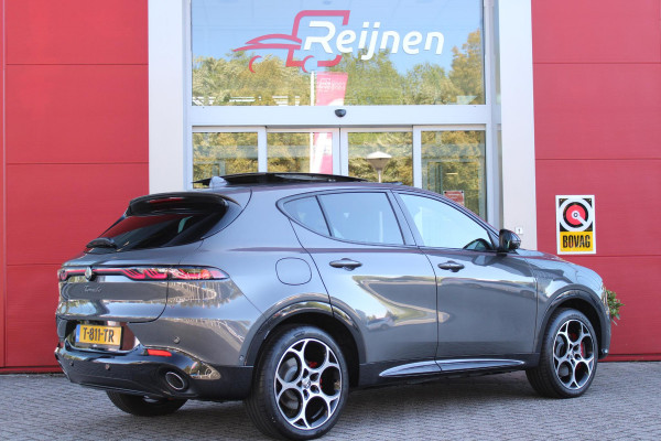 Alfa Romeo Tonale PHEV 280PK VELOCE | NIEUWE AUTO! | PANORAMISCH SCHUIF/KANTEL DAK | WINTERPACK: STOEL/STUUR VERWARMING | TECHNOLOGY PACK: PARKEERWAARSCHUWING VOOR EN ACHTER/360° CAMERA/AUTOMATISCH INPARKEREN/ AUTONOMOUS DRIVING LEVEL 2: ADAPTIVE CRUISE CONTROL/LANE CENTERING ASSIST/TRAFFIC JAM ASSIST DODEHOEK DETECTIE AUTOMATISCH DIMMENDE BUITENSPIEGELS | DRAADLOZE TELEFOONLADER | FULL LED MATRIX KOPLAMPEN | DUAL STAGE VALVE: ACTIEVE DEMPING | KEYLESS ENTRY/START | 19" LICHTMETALEN VELGEN | ROODGESPOTEN BREMBO REMKLAUWEN | NAVIGATIE | DRAADLOZE APPLE CARPLAY/ANDROID AUTO | ELEKTRISCH B