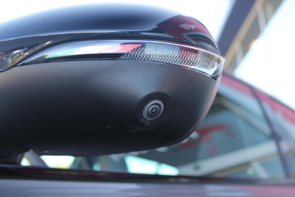 Alfa Romeo Tonale PHEV 280PK VELOCE | NIEUWE AUTO! | PANORAMISCH SCHUIF/KANTEL DAK | WINTERPACK: STOEL/STUUR VERWARMING | TECHNOLOGY PACK: PARKEERWAARSCHUWING VOOR EN ACHTER/360° CAMERA/AUTOMATISCH INPARKEREN/ AUTONOMOUS DRIVING LEVEL 2: ADAPTIVE CRUISE CONTROL/LANE CENTERING ASSIST/TRAFFIC JAM ASSIST DODEHOEK DETECTIE AUTOMATISCH DIMMENDE BUITENSPIEGELS | DRAADLOZE TELEFOONLADER | FULL LED MATRIX KOPLAMPEN | DUAL STAGE VALVE: ACTIEVE DEMPING | KEYLESS ENTRY/START | 19" LICHTMETALEN VELGEN | ROODGESPOTEN BREMBO REMKLAUWEN | NAVIGATIE | DRAADLOZE APPLE CARPLAY/ANDROID AUTO | ELEKTRISCH B