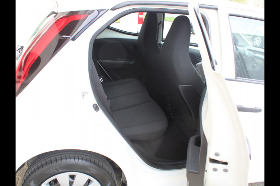Toyota Aygo 1.0 VVT-i x-fun | 12 MAANDEN GARANTIE |