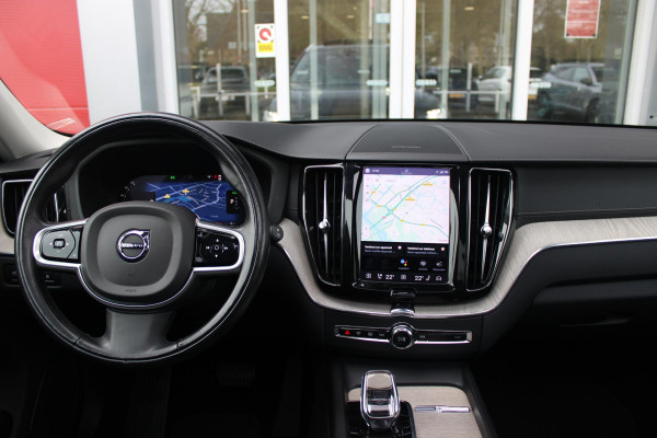 Volvo XC60 2.0 T6 340PK PHEV AWD INSCRIPTION EXCLUSIVE | PANORAMA SCHUIF/KANTEL DAK | LEDEREN BEKLEDING "MORITZ" MET COMFORT STOELEN | HARMAN KARDON AUDIO SYSTEEM | ELEKTRISCH WEGKLAPBARE TREKHAAK | ACHTERUITRIJ CAMERA | PARKEERSENSOREN VOOR + ACHTER | 19" "5-MULTISPAAKS BLACK DIAMONT CUT INSCRIPTION | NAVIGATIESYSTEEM OP BASIS VAN GOOGLE MAPS | APPLE CARPLAY/ANDROID AUTO | KEYLESS ENTRY/START | STANDVERWARMING | ELEKTRISCH BEDIENBARE ACHTERKLEP | INTELLSAFE ASSIST (O.A. ADAPTIVE CRUISE CONTROL MET PILOT ASSIST) | ELEKTRISCH VERSTELBARE BESTUURDERSSTOEL MET GEHEUGENFUNCTIE EN ZIT