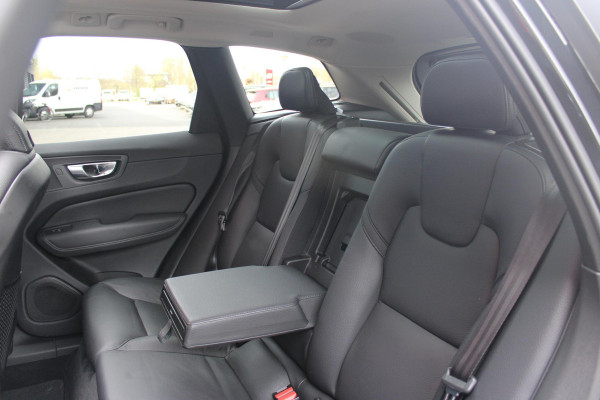 Volvo XC60 2.0 T6 340PK PHEV AWD INSCRIPTION EXCLUSIVE | PANORAMA SCHUIF/KANTEL DAK | LEDEREN BEKLEDING "MORITZ" MET COMFORT STOELEN | HARMAN KARDON AUDIO SYSTEEM | ELEKTRISCH WEGKLAPBARE TREKHAAK | ACHTERUITRIJ CAMERA | PARKEERSENSOREN VOOR + ACHTER | 19" "5-MULTISPAAKS BLACK DIAMONT CUT INSCRIPTION | NAVIGATIESYSTEEM OP BASIS VAN GOOGLE MAPS | APPLE CARPLAY/ANDROID AUTO | KEYLESS ENTRY/START | STANDVERWARMING | ELEKTRISCH BEDIENBARE ACHTERKLEP | INTELLSAFE ASSIST (O.A. ADAPTIVE CRUISE CONTROL MET PILOT ASSIST) | ELEKTRISCH VERSTELBARE BESTUURDERSSTOEL MET GEHEUGENFUNCTIE EN ZIT