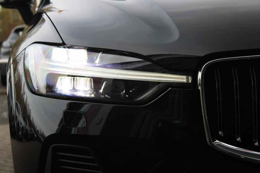 Volvo XC60 2.0 T6 340PK PHEV AWD INSCRIPTION EXCLUSIVE | PANORAMA SCHUIF/KANTEL DAK | LEDEREN BEKLEDING "MORITZ" MET COMFORT STOELEN | HARMAN KARDON AUDIO SYSTEEM | ELEKTRISCH WEGKLAPBARE TREKHAAK | ACHTERUITRIJ CAMERA | PARKEERSENSOREN VOOR + ACHTER | 19" "5-MULTISPAAKS BLACK DIAMONT CUT INSCRIPTION | NAVIGATIESYSTEEM OP BASIS VAN GOOGLE MAPS | APPLE CARPLAY/ANDROID AUTO | KEYLESS ENTRY/START | STANDVERWARMING | ELEKTRISCH BEDIENBARE ACHTERKLEP | INTELLSAFE ASSIST (O.A. ADAPTIVE CRUISE CONTROL MET PILOT ASSIST) | ELEKTRISCH VERSTELBARE BESTUURDERSSTOEL MET GEHEUGENFUNCTIE EN ZIT