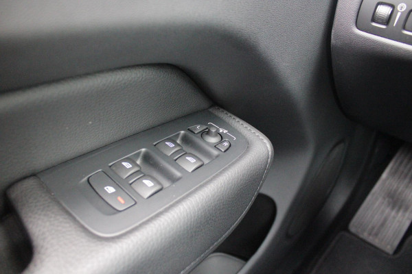 Volvo XC60 2.0 T6 340PK PHEV AWD INSCRIPTION EXCLUSIVE | PANORAMA SCHUIF/KANTEL DAK | LEDEREN BEKLEDING "MORITZ" MET COMFORT STOELEN | HARMAN KARDON AUDIO SYSTEEM | ELEKTRISCH WEGKLAPBARE TREKHAAK | ACHTERUITRIJ CAMERA | PARKEERSENSOREN VOOR + ACHTER | 19" "5-MULTISPAAKS BLACK DIAMONT CUT INSCRIPTION | NAVIGATIESYSTEEM OP BASIS VAN GOOGLE MAPS | APPLE CARPLAY/ANDROID AUTO | KEYLESS ENTRY/START | STANDVERWARMING | ELEKTRISCH BEDIENBARE ACHTERKLEP | INTELLSAFE ASSIST (O.A. ADAPTIVE CRUISE CONTROL MET PILOT ASSIST) | ELEKTRISCH VERSTELBARE BESTUURDERSSTOEL MET GEHEUGENFUNCTIE EN ZIT