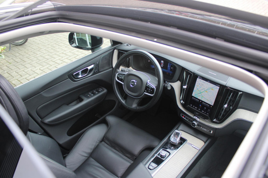 Volvo XC60 2.0 T6 340PK PHEV AWD INSCRIPTION EXCLUSIVE | PANORAMA SCHUIF/KANTEL DAK | LEDEREN BEKLEDING "MORITZ" MET COMFORT STOELEN | HARMAN KARDON AUDIO SYSTEEM | ELEKTRISCH WEGKLAPBARE TREKHAAK | ACHTERUITRIJ CAMERA | PARKEERSENSOREN VOOR + ACHTER | 19" "5-MULTISPAAKS BLACK DIAMONT CUT INSCRIPTION | NAVIGATIESYSTEEM OP BASIS VAN GOOGLE MAPS | APPLE CARPLAY/ANDROID AUTO | KEYLESS ENTRY/START | STANDVERWARMING | ELEKTRISCH BEDIENBARE ACHTERKLEP | INTELLSAFE ASSIST (O.A. ADAPTIVE CRUISE CONTROL MET PILOT ASSIST) | ELEKTRISCH VERSTELBARE BESTUURDERSSTOEL MET GEHEUGENFUNCTIE EN ZIT