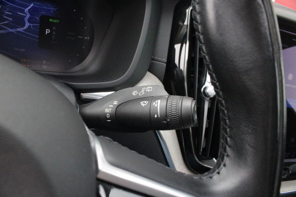 Volvo XC60 2.0 T6 340PK PHEV AWD INSCRIPTION EXCLUSIVE | PANORAMA SCHUIF/KANTEL DAK | LEDEREN BEKLEDING "MORITZ" MET COMFORT STOELEN | HARMAN KARDON AUDIO SYSTEEM | ELEKTRISCH WEGKLAPBARE TREKHAAK | ACHTERUITRIJ CAMERA | PARKEERSENSOREN VOOR + ACHTER | 19" "5-MULTISPAAKS BLACK DIAMONT CUT INSCRIPTION | NAVIGATIESYSTEEM OP BASIS VAN GOOGLE MAPS | APPLE CARPLAY/ANDROID AUTO | KEYLESS ENTRY/START | STANDVERWARMING | ELEKTRISCH BEDIENBARE ACHTERKLEP | INTELLSAFE ASSIST (O.A. ADAPTIVE CRUISE CONTROL MET PILOT ASSIST) | ELEKTRISCH VERSTELBARE BESTUURDERSSTOEL MET GEHEUGENFUNCTIE EN ZIT