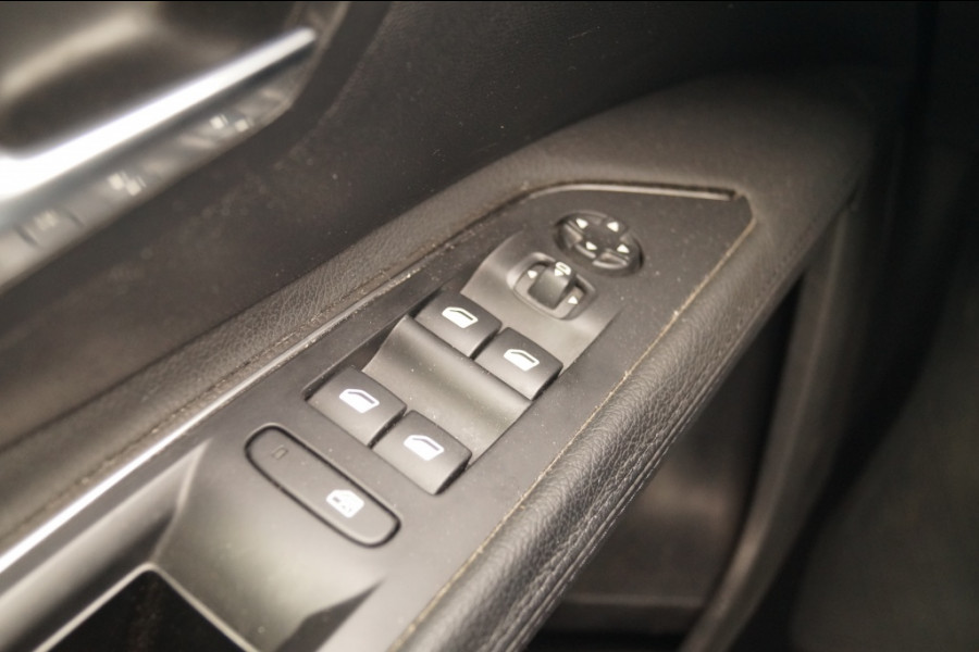 Peugeot 5008 1.2 PureTech Allure Pack Business 7-persoons -LEER-TREKHAAK-