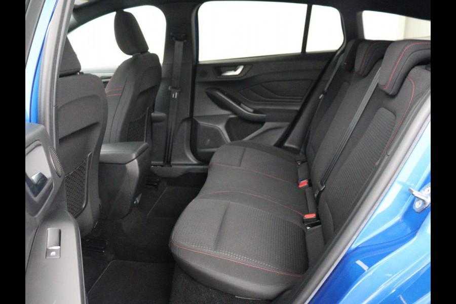 Ford Focus 1.5 EcoBoost ST Line | Stoelverwarming | Adaptive cruise | Carplay | Navigatie | Dodehoek detectie | Keyless | Full LED | Climate control | B&O Sound | Parkeerhulp | 18'' | Stuurverwarming