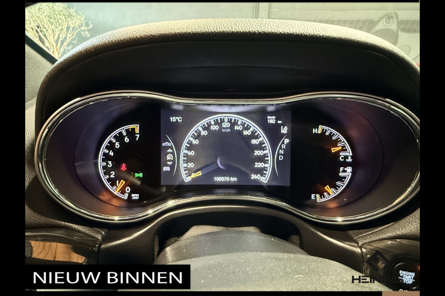 Jeep Grand Cherokee 3.6 Overland. Leer. Navi. Apple-carplay. Trekhaak. Van eerste eigenaar. BTW.