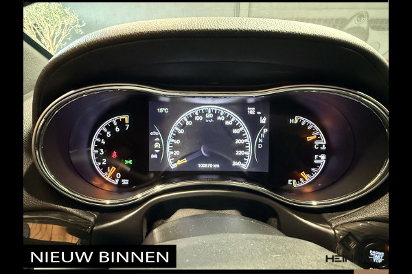 Jeep Grand Cherokee 3.6 Overland. Leer. Navi. Apple-carplay. Trekhaak. Van eerste eigenaar. BTW.