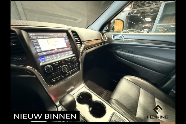 Jeep Grand Cherokee 3.6 Overland. Leer. Navi. Apple-carplay. Trekhaak. Van eerste eigenaar. BTW.