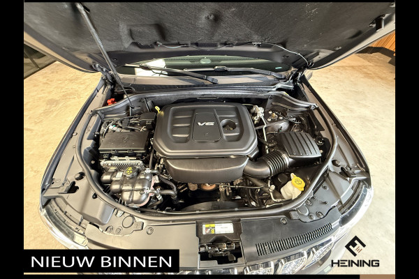 Jeep Grand Cherokee 3.6 Overland. Leer. Navi. Apple-carplay. Trekhaak. Van eerste eigenaar. BTW.