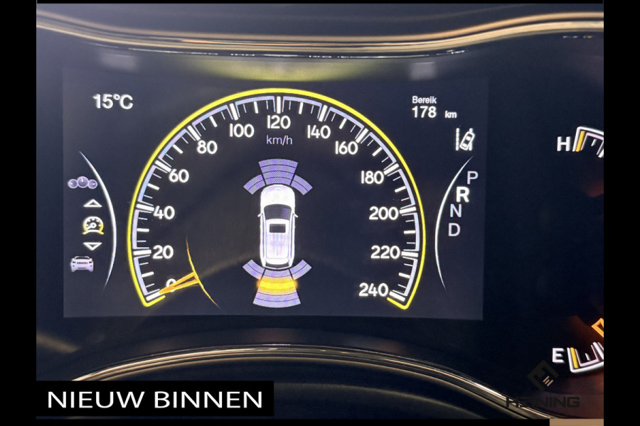 Jeep Grand Cherokee 3.6 Overland. Leer. Navi. Apple-carplay. Trekhaak. Van eerste eigenaar. BTW.