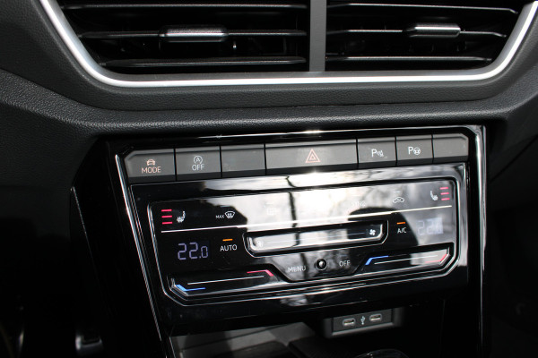 Volkswagen T-Roc Cabrio 1.5 TSI 150PK DSG R-LINE SPORT NAVI/LED/CARPLAY/TREKHAAK