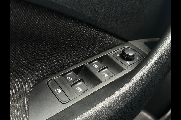 Škoda Kamiq 1.0 TSI Style, Automaat, Virtual Cockpit, Cruise, Navi, Trekhaak, Camera, PDC