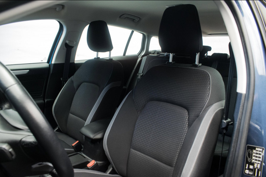 Ford FOCUS Wagon 1.0 EcoBoost Business Edition [ Carplay Keyless Rijstrooksensor Parkeersensoren Navigatie Climate Control ]