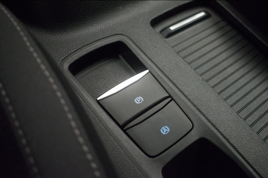 Ford FOCUS Wagon 1.0 EcoBoost Business Edition [ Carplay Keyless Rijstrooksensor Parkeersensoren Navigatie Climate Control ]