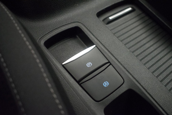 Ford FOCUS Wagon 1.0 EcoBoost Business Edition [ Carplay Keyless Rijstrooksensor Parkeersensoren Navigatie Climate Control ]