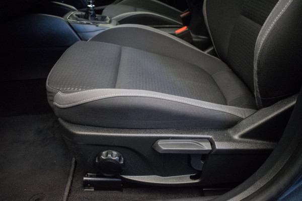 Ford FOCUS Wagon 1.0 EcoBoost Business Edition [ Carplay Keyless Rijstrooksensor Parkeersensoren Navigatie Climate Control ]