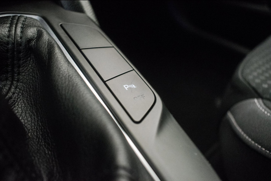 Ford FOCUS Wagon 1.0 EcoBoost Business Edition [ Carplay Keyless Rijstrooksensor Parkeersensoren Navigatie Climate Control ]