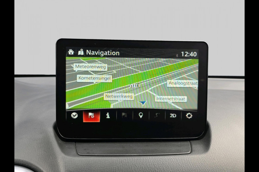 Mazda 2 1.5 Skyactiv-G Luxury | Stoel/Stuurverwarming | Headup display | Achteruitrijcamera | Cruisecontrol | Carplay/Androidauto |